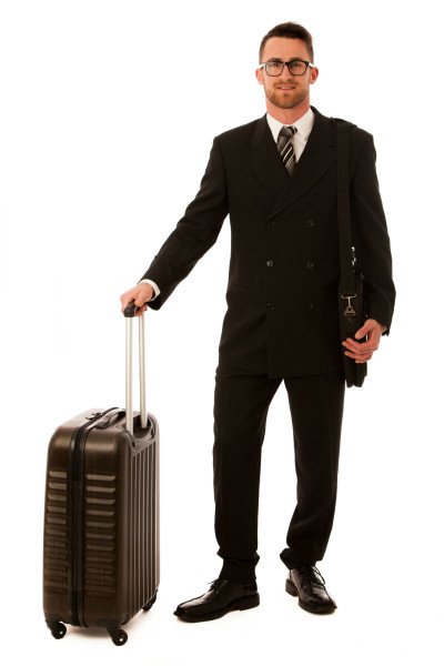 executive-travel-assistant-airports-accelerating-luggage-at-airport-domestic
