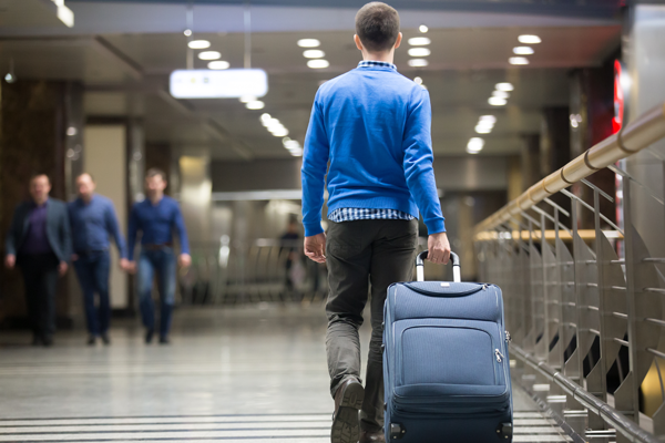executive-travel-assistant-airports-accelerating-your-passage-luggage-at-the-airport-international